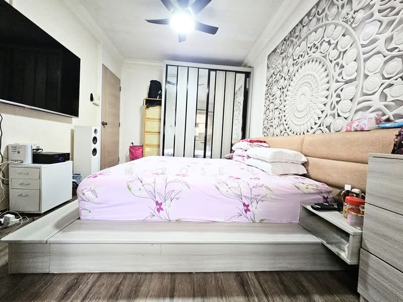 365 Yishun Ring Road, 365 Yishun Ring Road, 2 Bedrooms, 797 sqft, HDB Flat For Sale, by 龙姿绮 Rose Ling, 500105495 - Master Bedroom - PropertyGuru.com.sg