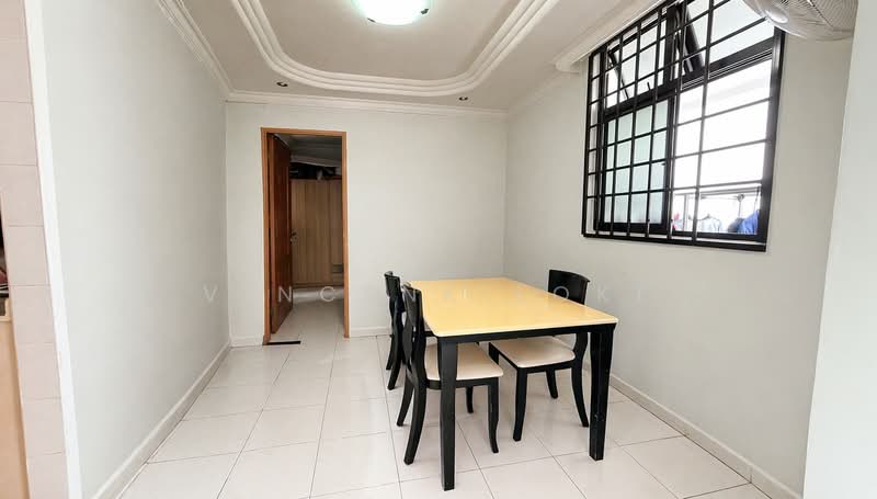 339B Sembawang Close, 339B Sembawang Close, 3 Bedrooms, 1,023 sqft, HDB Flat For Sale, by Vincenk Loke, 500105510 - Dining Room - PropertyGuru.com.sg