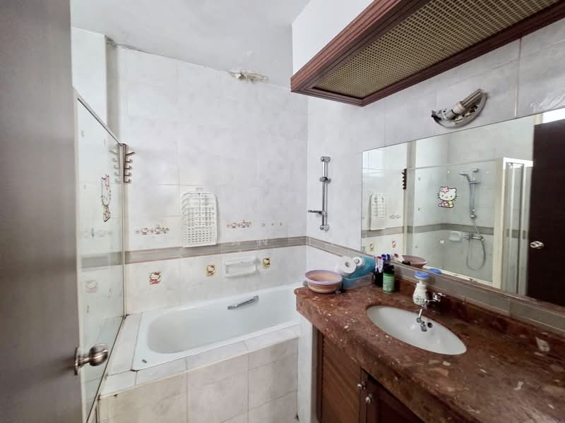 Northvale, 61 Choa Chu Kang Loop, 2 Bedrooms, 1,087 sqft, Condominium For Sale, by Alan Tan, 500105522 - Bathroom - PropertyGuru.com.sg