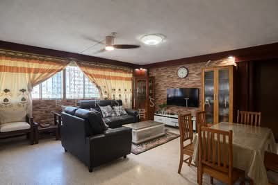 For Sale - 617 Hougang Avenue 8