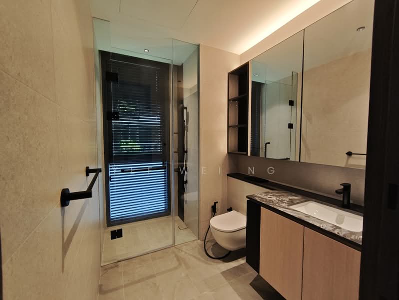 Black & White Condo Beside Chatsworth Park GCBA ☎️ 8321.8433, , 2 Bedrooms, 861 sqft, Condominium For Sale, by Yee Wei Ng, 500105532 - Bathroom - PropertyGuru.com.sg