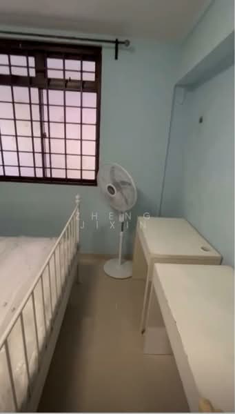 114 Lorong 1 Toa Payoh, 114 Lorong 1 Toa Payoh, Room Rental, 150 sqft, HDB Flat For Rent, by Zheng Jixin, 500105538 - Bedroom - PropertyGuru.com.sg