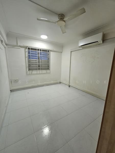 644 Ang Mo Kio Avenue 4, 644 Ang Mo Kio Avenue 4, 2 Bedrooms, 807 sqft, HDB Flat For Sale, by Jessie Yip Shiok Chen, 500105546 - Common room - PropertyGuru.com.sg