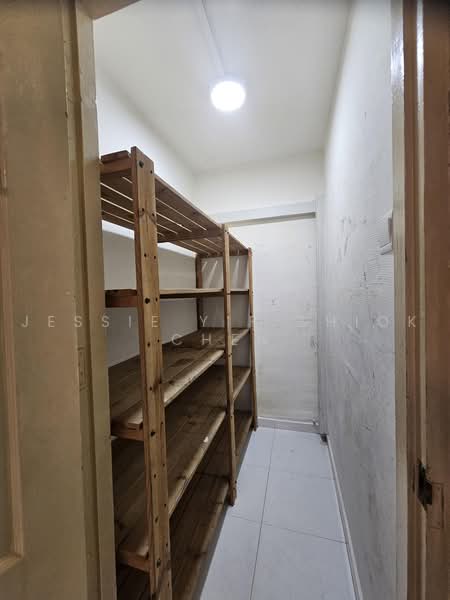 644 Ang Mo Kio Avenue 4, 644 Ang Mo Kio Avenue 4, 2 Bedrooms, 807 sqft, HDB Flat For Sale, by Jessie Yip Shiok Chen, 500105546 - Store room - PropertyGuru.com.sg