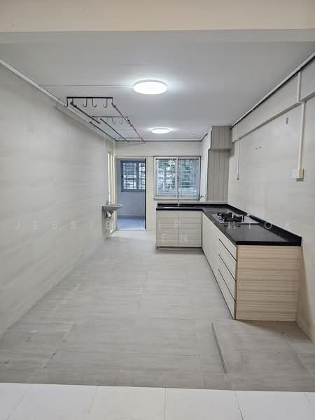 644 Ang Mo Kio Avenue 4, 644 Ang Mo Kio Avenue 4, 2 Bedrooms, 807 sqft, HDB Flat For Sale, by Jessie Yip Shiok Chen, 500105546 - Kitchen - PropertyGuru.com.sg