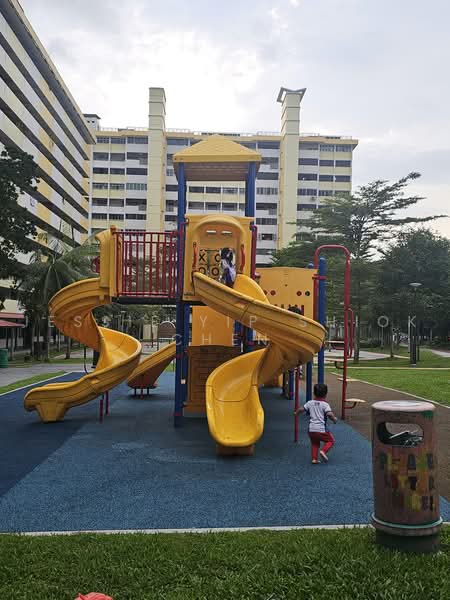 644 Ang Mo Kio Avenue 4, 644 Ang Mo Kio Avenue 4, 2 Bedrooms, 807 sqft, HDB Flat For Sale, by Jessie Yip Shiok Chen, 500105546 - Exterior - PropertyGuru.com.sg