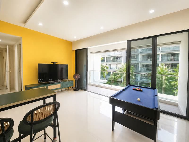 Hedges Park Condominium, 89 Flora Drive, 2 Bedrooms, 797 sqft, Condominium For Sale, by Wong Yan Ling, 500105550 - Living Room - PropertyGuru.com.sg