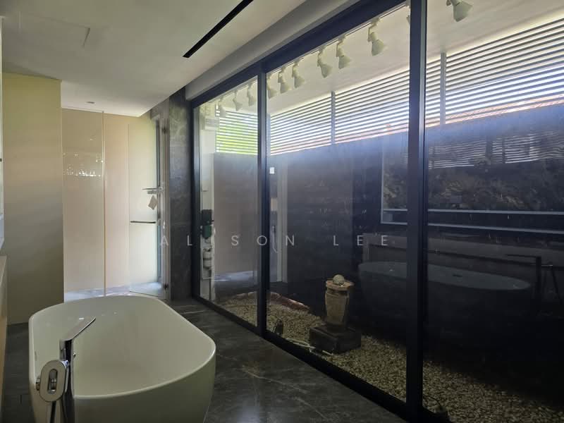 Toh Heights, Toh Heights, 6 Bedrooms, 9,972 sqft, Bungalow House For Sale, by Alison Lee, 500105551 - Bathroom - PropertyGuru.com.sg