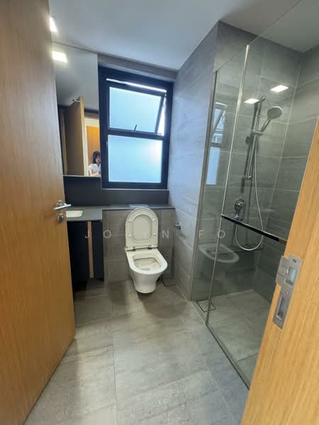 The Navian, Jalan Eunos, 2 Bedrooms, 667 sqft, Condominium For Sale, by Jolyn Fo, 500105555 - Bathroom - PropertyGuru.com.sg