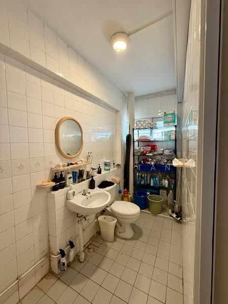 856D Tampines Street 82, 856D Tampines Street 82, 3 Bedrooms, 1,572 sqft, HDB Flat For Sale, by Shawn Tan, 500105558 - Bathroom - PropertyGuru.com.sg