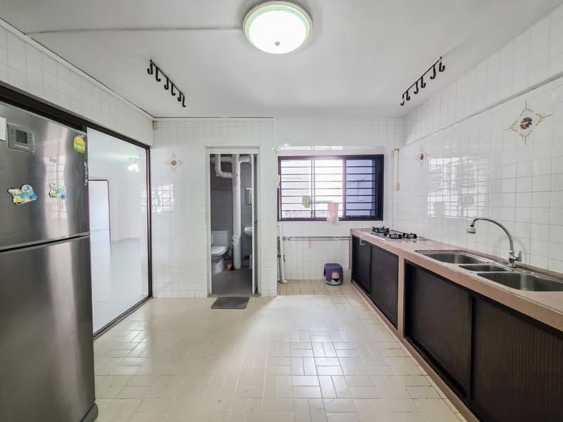 108 Mcnair Road, 108 Mcnair Road, 3 Bedrooms, 1,109 sqft, HDB Flat For Sale, by Clauson Seah, 500105564 - Kitchen - PropertyGuru.com.sg