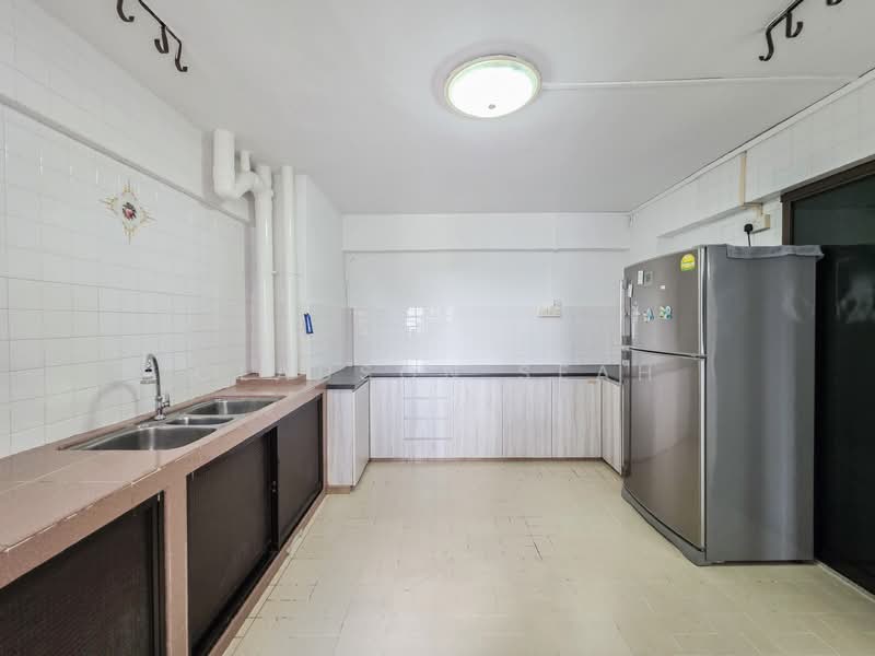 108 Mcnair Road, 108 Mcnair Road, 3 Bedrooms, 1,109 sqft, HDB Flat For Sale, by Clauson Seah, 500105564 - Kitchen - PropertyGuru.com.sg