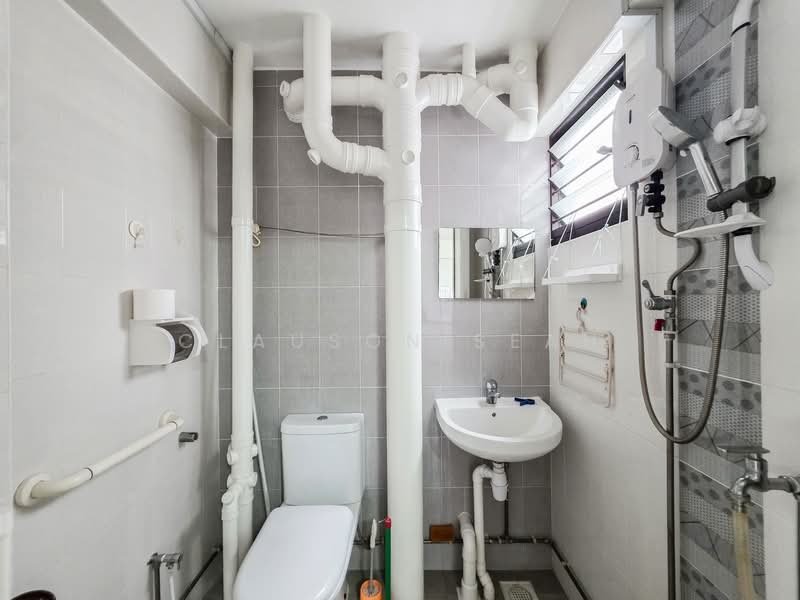 108 Mcnair Road, 108 Mcnair Road, 3 Bedrooms, 1,109 sqft, HDB Flat For Sale, by Clauson Seah, 500105564 - Bathroom - PropertyGuru.com.sg