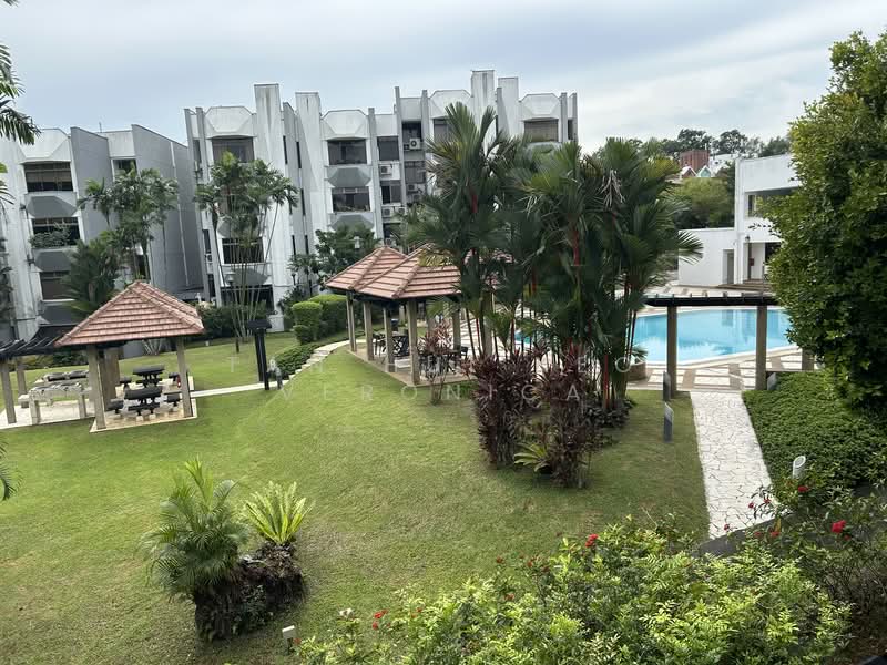 Tanglin Hill Condo, 10 Tanglin Walk, 4 Bedrooms, 5,059 sqft, Cluster House For Rent, by Tan Hui Neo Veronica, 500105571 - Exterior - PropertyGuru.com.sg