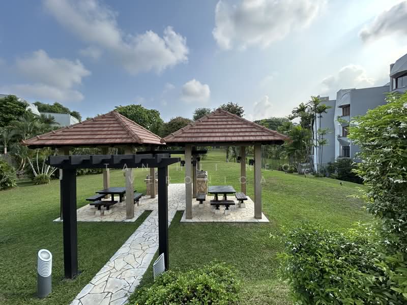 Tanglin Hill Condo, 10 Tanglin Walk, 4 Bedrooms, 5,059 sqft, Cluster House For Rent, by Tan Hui Neo Veronica, 500105571 - Exterior - PropertyGuru.com.sg