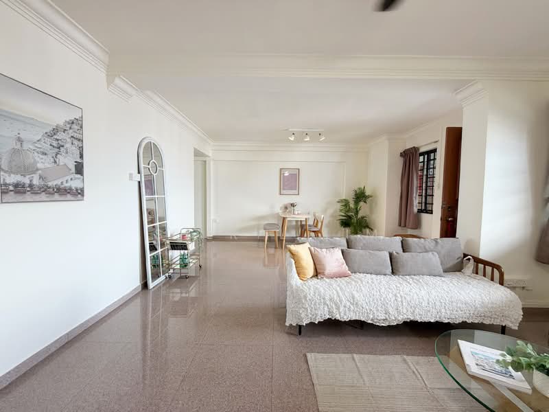 516 Jelapang Road, 516 Jelapang Road, 3 Bedrooms, 1,098 sqft, HDB Flat For Sale, by Sheryl Lim, 500105578 - Living Room - PropertyGuru.com.sg