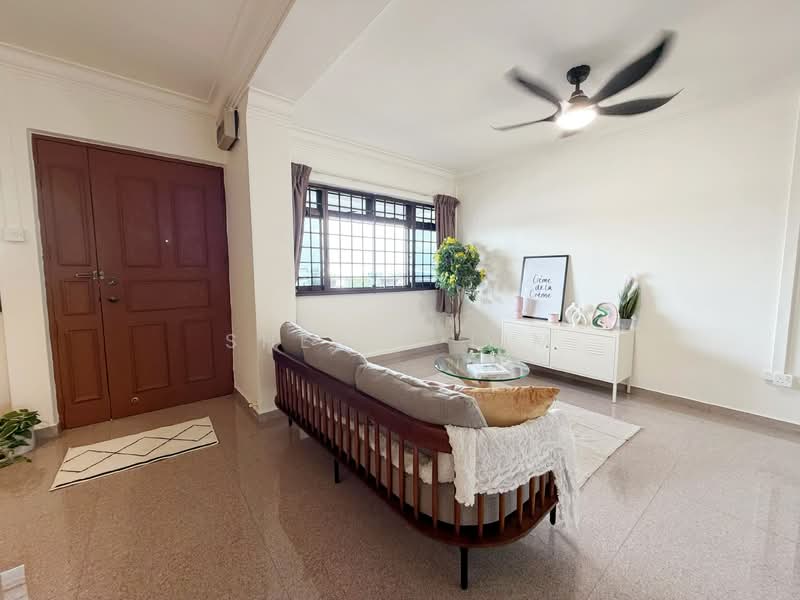 516 Jelapang Road, 516 Jelapang Road, 3 Bedrooms, 1,098 sqft, HDB Flat For Sale, by Sheryl Lim, 500105578 - Living Room - PropertyGuru.com.sg