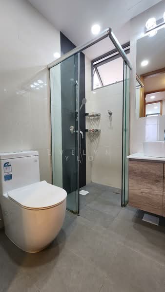 Beacon Heights, 8 Mar Thoma Road, 3 Bedrooms, 1,109 sqft, Condominium For Sale, by Evelyn Yeo, 500105579 - Bathroom - PropertyGuru.com.sg