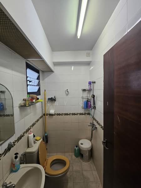 26C Jalan Membina, 26C Jalan Membina, 2 Bedrooms, 646 sqft, HDB Flat For Sale, by Kenny Chai, 500105580 - Bathroom - PropertyGuru.com.sg