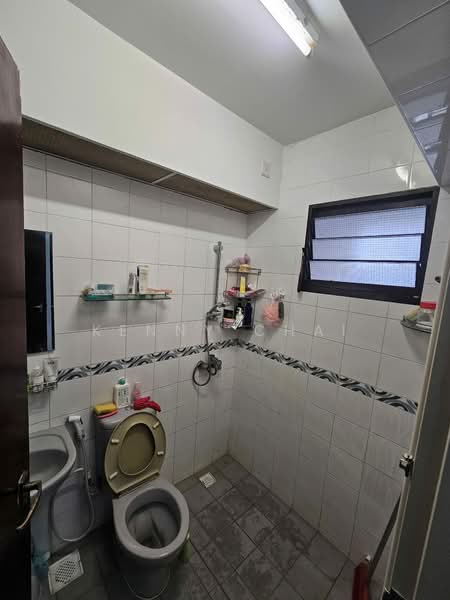 26C Jalan Membina, 26C Jalan Membina, 2 Bedrooms, 646 sqft, HDB Flat For Sale, by Kenny Chai, 500105580 - Bathroom - PropertyGuru.com.sg