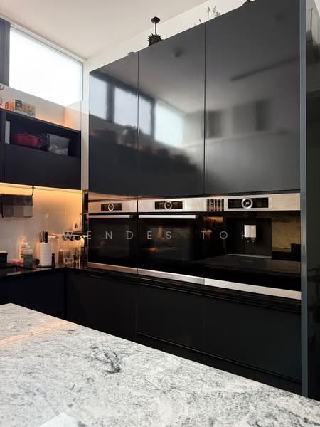 Frankel Estate, Bowmount Gardens, 5 Bedrooms, 3,950 sqft, Terraced House For Sale, by Wendes Toh, 500105585 - Kitchen - PropertyGuru.com.sg