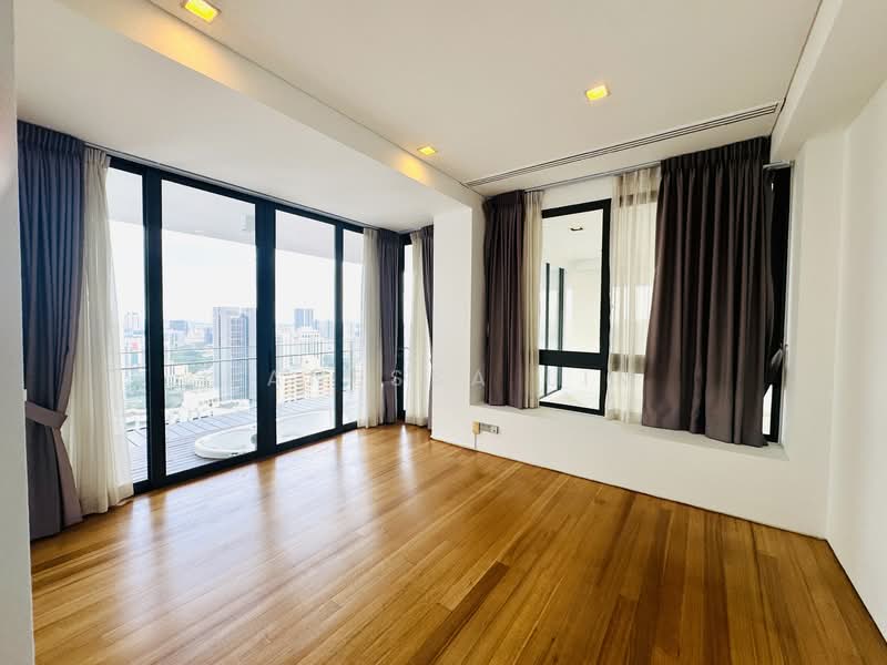 Skypark @ Somerset, 22 Saint Thomas Walk, 4 Bedrooms, 3,347 sqft, Apartment For Rent, by Vanessa Lim, 500105586 - Balcony - PropertyGuru.com.sg