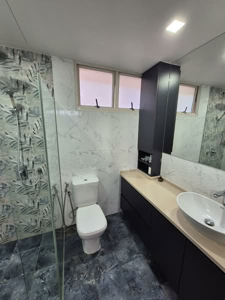 Seletar Springs Condominium, 110 Gerald Drive, 3 Bedrooms, 1,335 sqft, Condominium For Sale, by Alex Tang 陳拁燐, 500105587 - Bathroom - PropertyGuru.com.sg