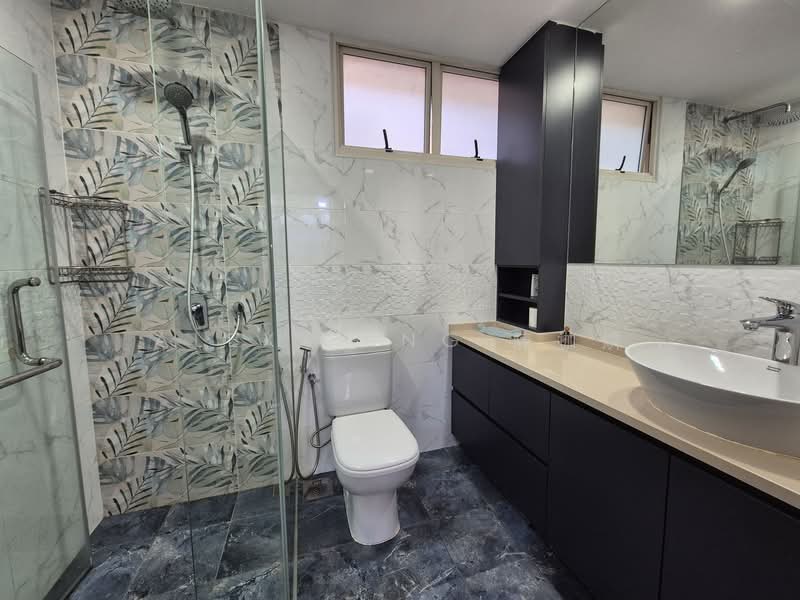 Seletar Springs Condominium, 110 Gerald Drive, 3 Bedrooms, 1,335 sqft, Condominium For Sale, by Alex Tang 陳拁燐, 500105587 - Bathroom - PropertyGuru.com.sg
