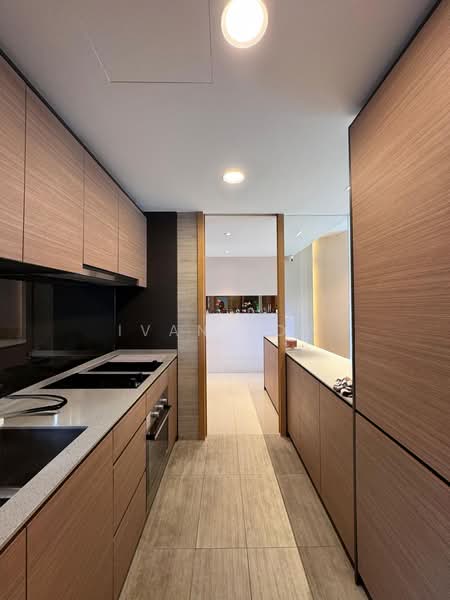 Midwood, 8 Hillview Rise, 4 Bedrooms, 1,249 sqft, Condominium For Sale, by Ivan Low, 500105588 - Kitchen - PropertyGuru.com.sg