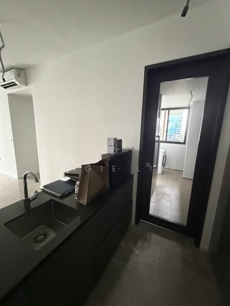 Piccadilly Grand, 1 Northumberland Road, 3 Bedrooms, 1,098 sqft, Condominium For Sale, by Angie Lim, 500105601 - Kitchen - PropertyGuru.com.sg