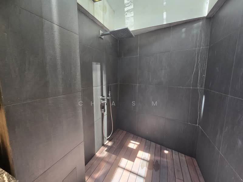 Kim Yam Road Conservation House, Kim Yam Road, 3 Bedrooms, 2,250 sqft, Conservation House For Sale, by Chia S M, 500105609 - Bathroom - PropertyGuru.com.sg