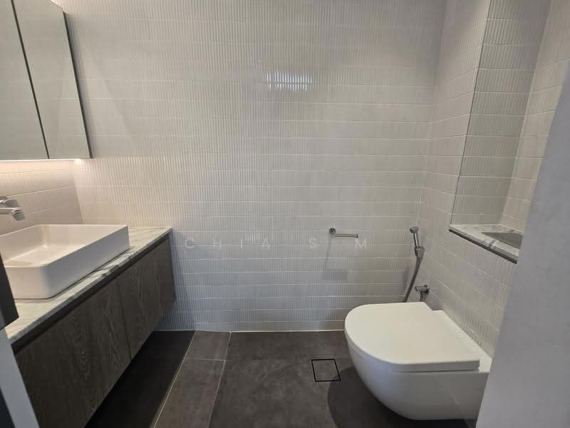 Kim Yam Road Conservation House, Kim Yam Road, Orchard / River Valley, 3 Bedrooms, 2,250 sqft, Conservation House For Sale, by Chia S M, 500105609 - Bathroom - PropertyGuru.com.sg