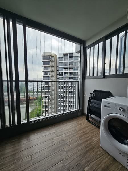 Riverbank at Fernvale, 17 Fernvale Close, 3 Bedrooms, 1,044 sqft, Condominium For Sale, by Mandy Tan, 500105619 - Balcony - PropertyGuru.com.sg