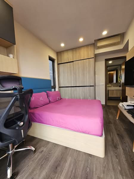 Riverbank at Fernvale, 17 Fernvale Close, 3 Bedrooms, 1,044 sqft, Condominium For Sale, by Mandy Tan, 500105619 - Bedroom - PropertyGuru.com.sg