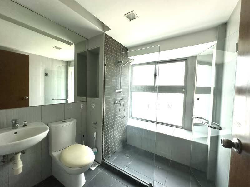 Evergreen View, 15 Lorong 36 Geylang, 2 Bedrooms, 1,270 sqft, Condominium For Rent, by Jerron Lim, 500105621 - Bathroom - PropertyGuru.com.sg