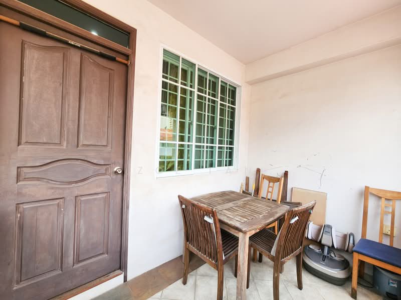 Bunga Rampai Place, , 5 Bedrooms, 2,800 sqft, Terraced House For Sale, by Zoe Tan, 500105623 - Exterior - PropertyGuru.com.sg