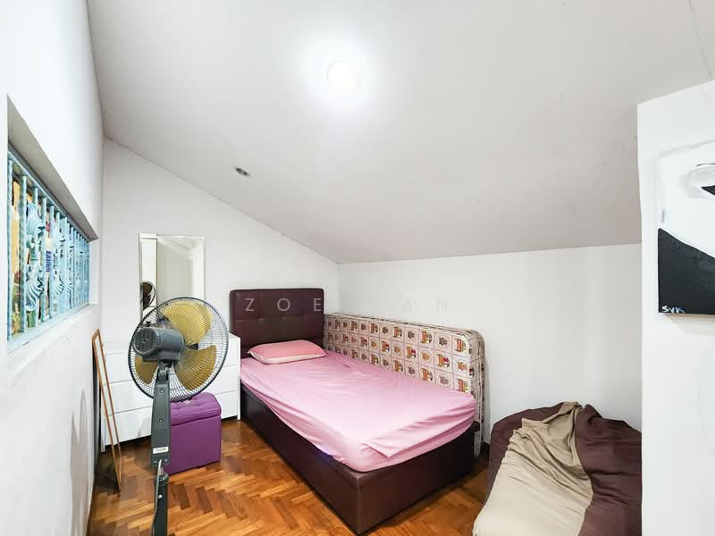 Bunga Rampai Place, , 5 Bedrooms, 2,800 sqft, Terraced House For Sale, by Zoe Tan, 500105623 - Bedroom - PropertyGuru.com.sg