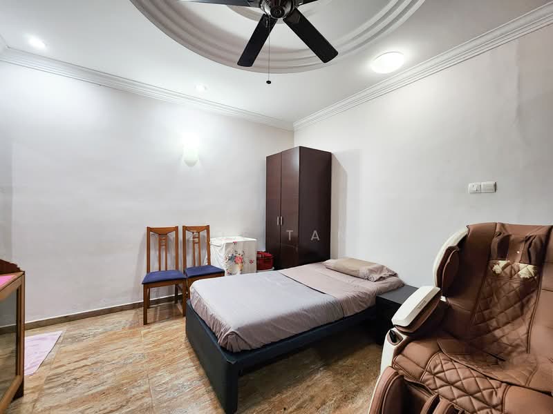 Bunga Rampai Place, , 5 Bedrooms, 2,800 sqft, Terraced House For Sale, by Zoe Tan, 500105623 - Bedroom - PropertyGuru.com.sg