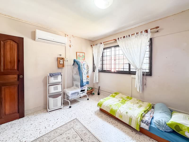 72 Bedok South Avenue 3, 72 Bedok South Avenue 3, 4 Bedrooms, 1,345 sqft, HDB Flat For Sale, by Keesya Ang, 500105638 - Bedroom - PropertyGuru.com.sg