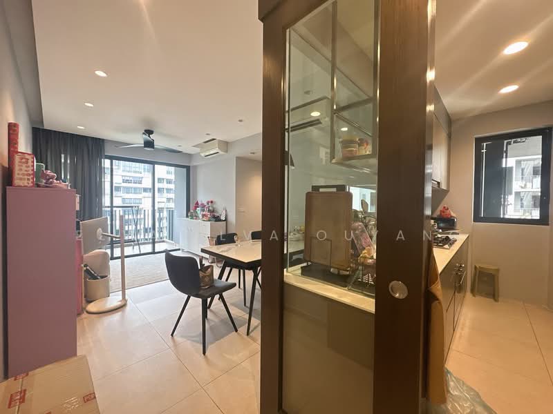 Grandeur Park Residences, 1 Bedok South Avenue 3, 4 Bedrooms, 1,238 sqft, Condominium For Sale, by Elva Elva Ouyang, 500105648 - Living Room - PropertyGuru.com.sg