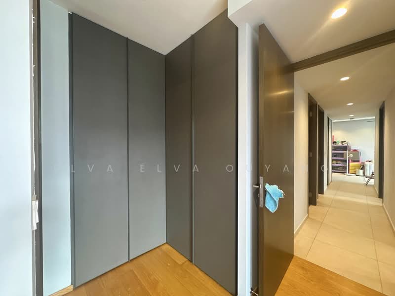 Grandeur Park Residences, 1 Bedok South Avenue 3, 4 Bedrooms, 1,238 sqft, Condominium For Sale, by Elva Elva Ouyang, 500105648 - Corridor - PropertyGuru.com.sg