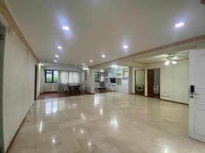 For Sale - 578 Hougang Avenue 4