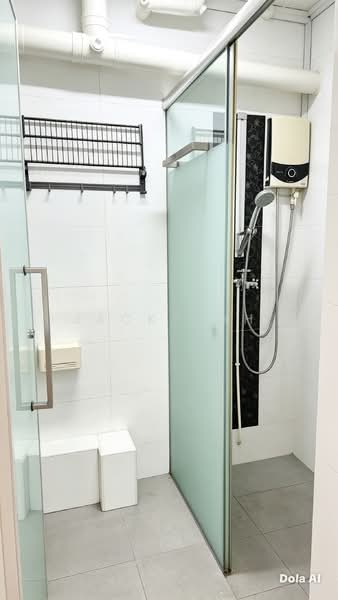 578 Hougang Avenue 4, 578 Hougang Avenue 4, 3 Bedrooms, 1,507 sqft, HDB Flat For Sale, by Jacky Oh, 500105671 - Bathroom - PropertyGuru.com.sg