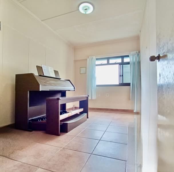 546 Woodlands Drive 16, 546 Woodlands Drive 16, 3 Bedrooms, 1,000 sqft, HDB Flat For Sale, by Jane Ho, 500105673 - Study - PropertyGuru.com.sg