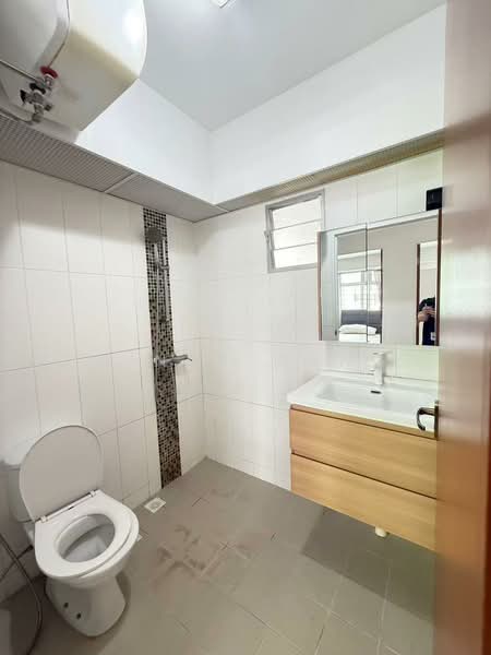 522C Tampines Central 7, 522C Tampines Central 7, 3 Bedrooms, 1,001 sqft, HDB Flat For Sale, by Windy Wang, 500105679 - Bathroom - PropertyGuru.com.sg