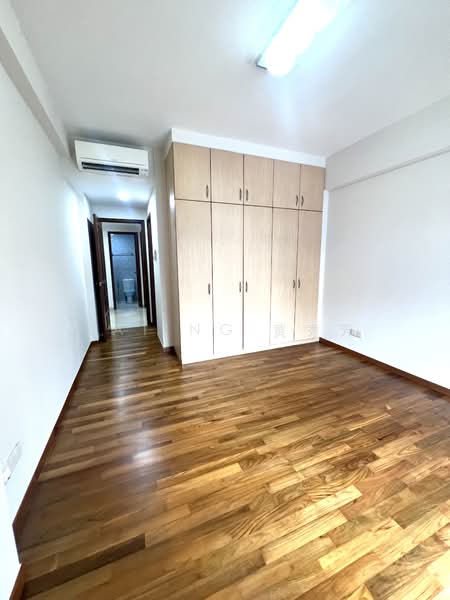 Carissa Park Condo, 2 Flora Drive, 3 Bedrooms, 1,324 sqft, Condominium For Sale, by Kat Ng 黄秀芳, 500105681 - Corridor - PropertyGuru.com.sg