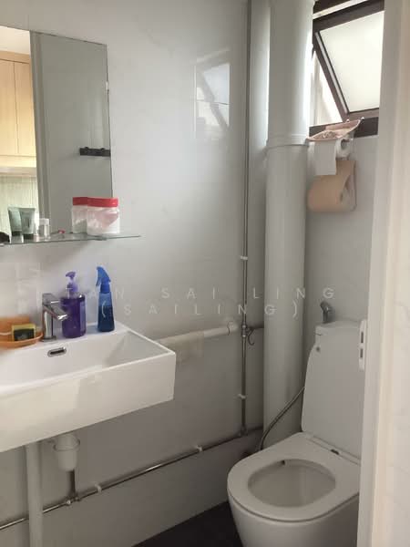 222 Hougang Street 21, 222 Hougang Street 21, 4 Bedrooms, 1,593 sqft, HDB Flat For Sale, by Tan Sai Ling (SAILING), 500105700 - Bathroom - PropertyGuru.com.sg