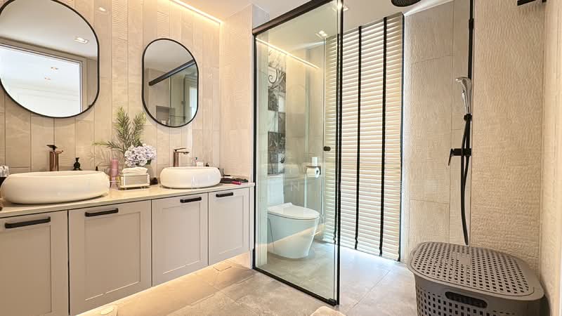 Rosyth Terrace, Rosyth Terrace, 7 Bedrooms, 4,200 sqft, Terraced House For Sale, by Jason Tan (陈春億), 500105710 - Bathroom - PropertyGuru.com.sg