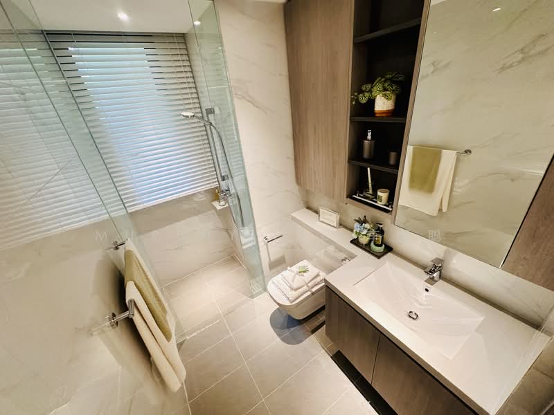 The LakeGarden Residences, 80 Yuan Ching Road, 4 Bedrooms, 1,356 sqft, Condominium For Sale, by Murphy Lee 李国聪, 500105746 - Bathroom - PropertyGuru.com.sg