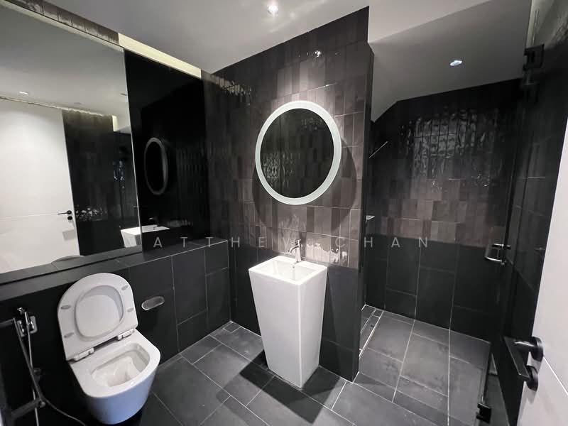 Maple Leaf Elite 1, 120 Rangoon Rd, 2 Bedrooms, 933 sqft, Apartment For Rent, by Matthew Chan, 500105747 - Bathroom - PropertyGuru.com.sg